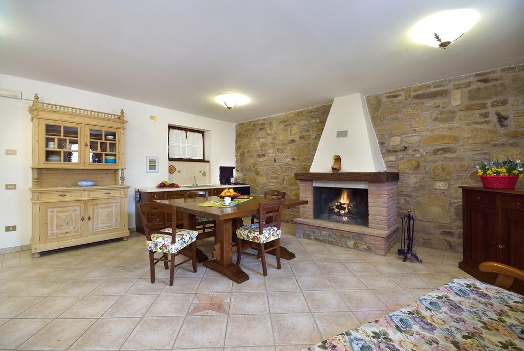 Agriturismo San Severo Passignano sul Trasimeno Bagian luar foto