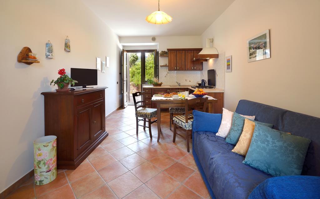 Agriturismo San Severo Passignano sul Trasimeno Bagian luar foto