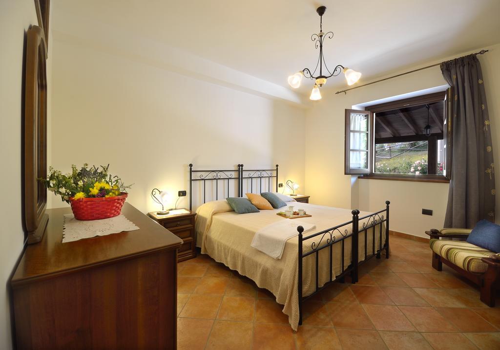 Agriturismo San Severo Passignano sul Trasimeno Bagian luar foto