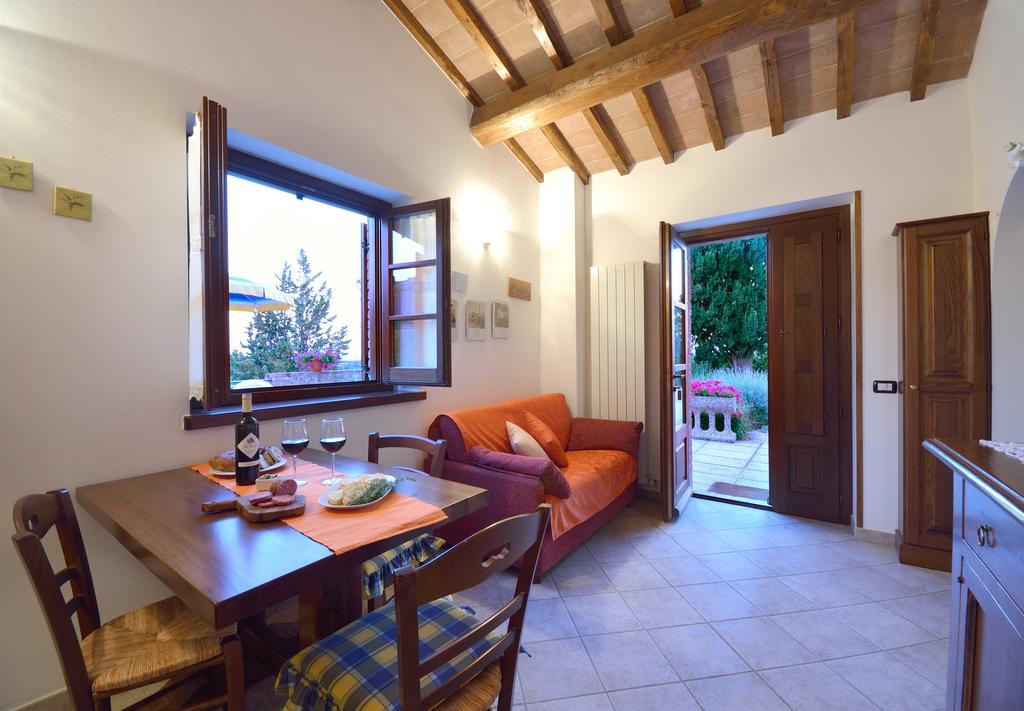 Agriturismo San Severo Passignano sul Trasimeno Bagian luar foto