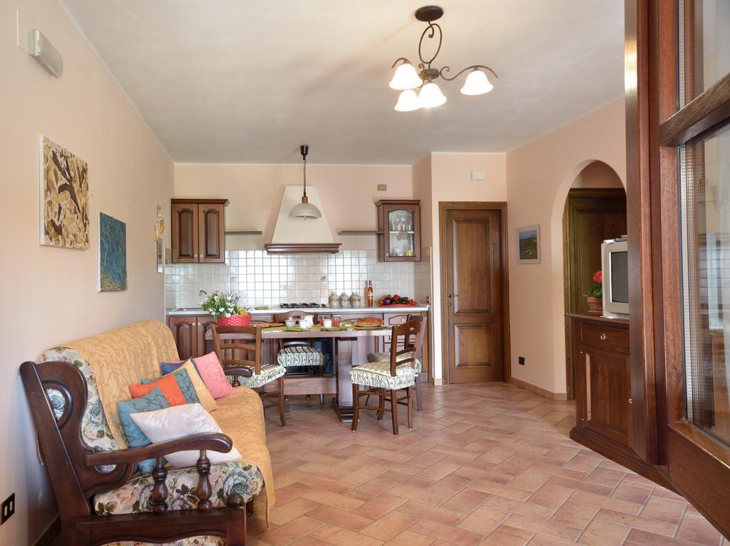Agriturismo San Severo Passignano sul Trasimeno Bagian luar foto