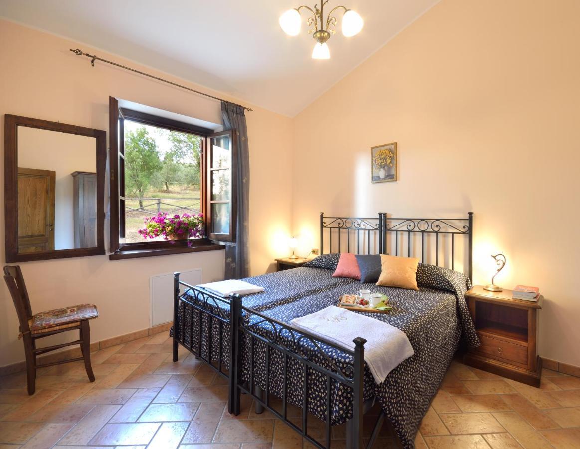 Agriturismo San Severo Passignano sul Trasimeno Bagian luar foto