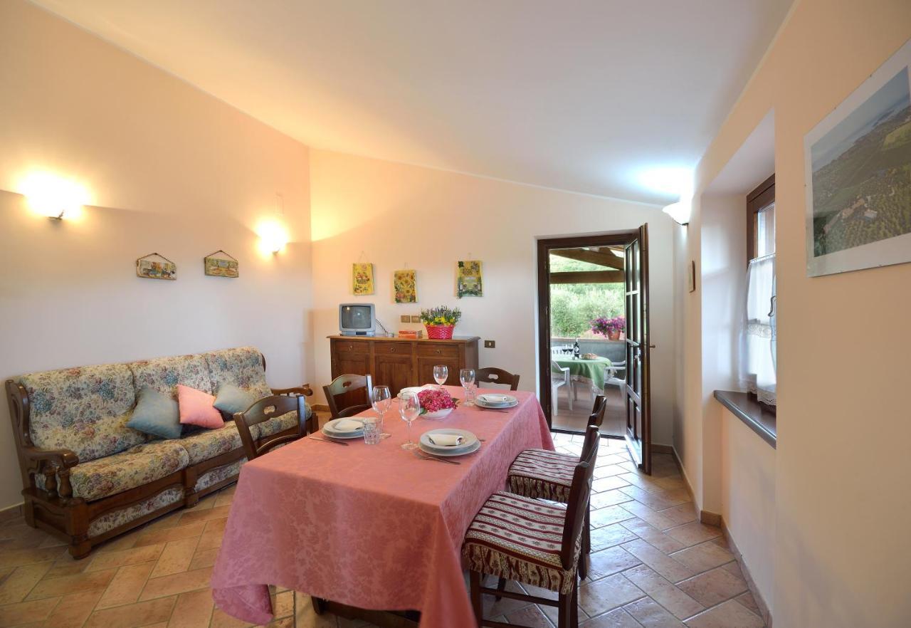 Agriturismo San Severo Passignano sul Trasimeno Bagian luar foto